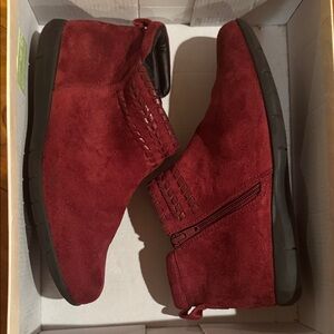 Comfortview Red Ankle Boots